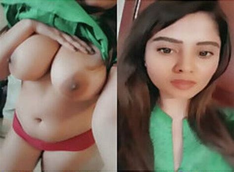 Super Hottest Paki Babe Pakistani Xnxx Showing Big Boobs Mms