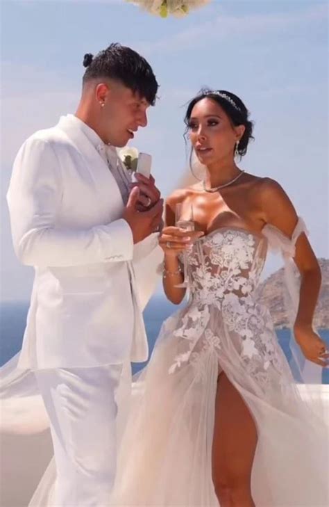 Star Pregnant By Stepbrother Reveals Naked Wedding Dress Ordeal The