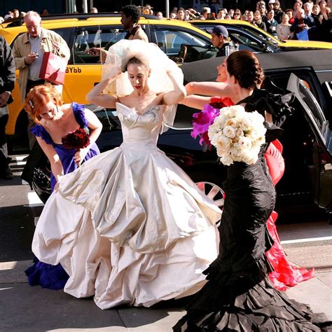 Sarah Jessica Parker Wears Carrie Bradshaw’s Wedding Look