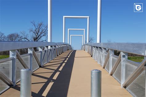 Pedestrian Bridge – Geolam