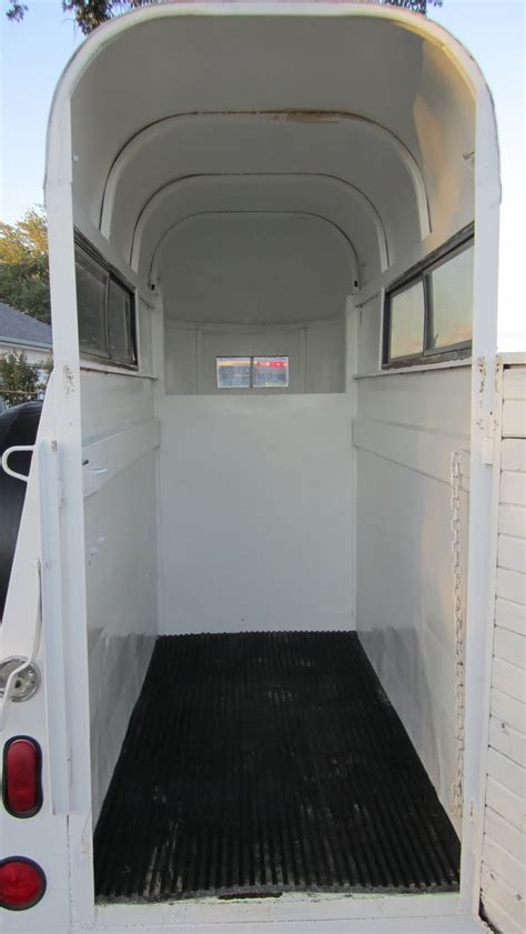 Hoofpicks 4H Classifieds: 1-horse trailer for sale