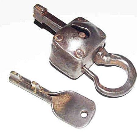 Cadenas anciens et leurs clefs histoires des clés et leurs serrures