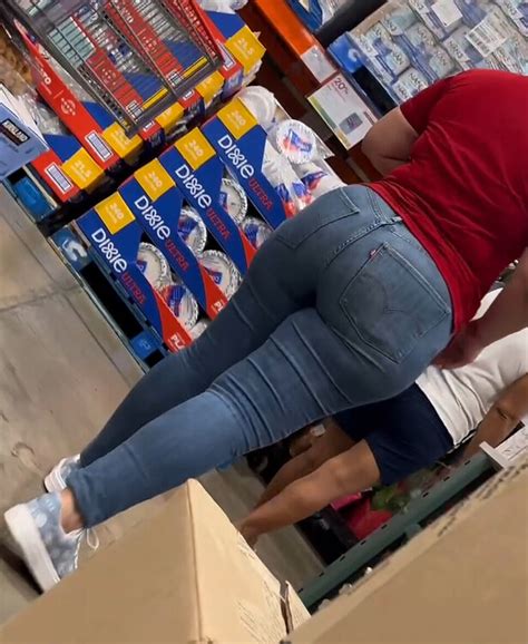 Pawg In Tight Jeans Showing Her Big Ass OC Tight Jeans Forum