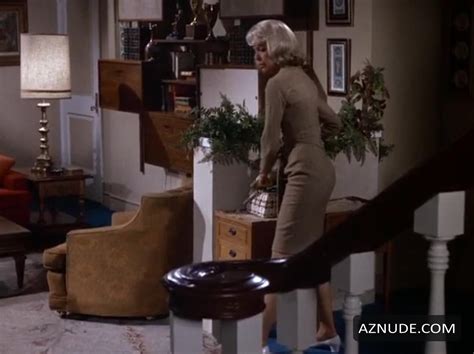 I DREAM OF JEANNIE NUDE SCENES AZNude