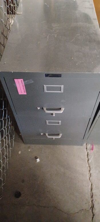 2 Drawer Metal File Cabinet #5 – Malheur County Surplus Auction