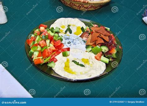 The Traditional Arab Food, Yemen Stock Image - Image of chicken, drink ...