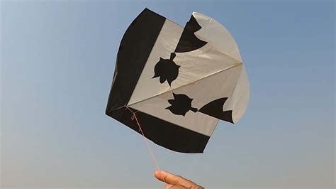 2 5 Tawa Kite Black White Making And Flying At Home DIY BIG KITE