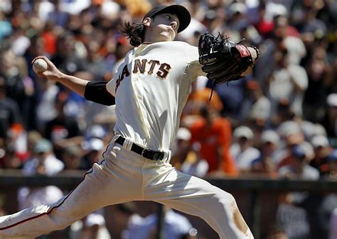 Tim Lincecum Pitches Sf Giants To Sweep Of La Sfgate