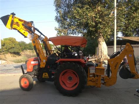 JCB Tractor – Tractor Backhoe Loader, Manufacturers & Price in India - Machine Thug