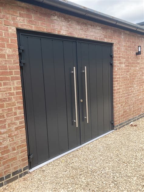 Teckentrup CarTeck GSW 40 Side Hinged In Anthracite Grey RAL 7016