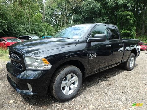 2019 Brilliant Black Crystal Pearl Ram 1500 Classic Express Quad Cab 4x4 129351199 Gtcarlot