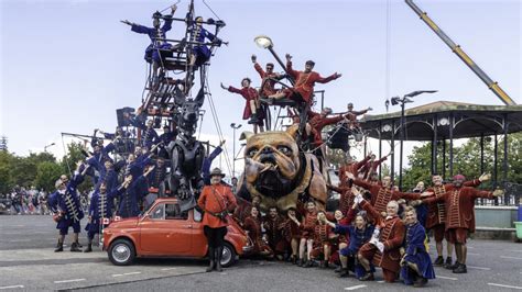 Monsieur Bourgognes Bull Machin Royal De Luxe