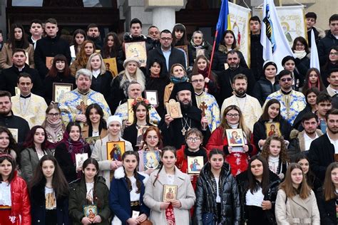 Procesiune cu icoane în Duminica Ortodoxiei la Caransebeş