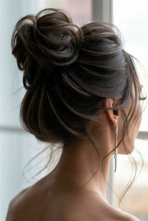 Pin By Beyza On Sa Makyaj Up Hairstyles Top Knot Hairstyles Long