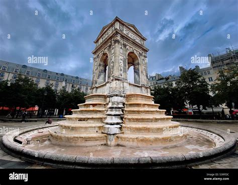 Fontaine Des Innocents Fontaine Des Innocents Sur La Place Joachim Du