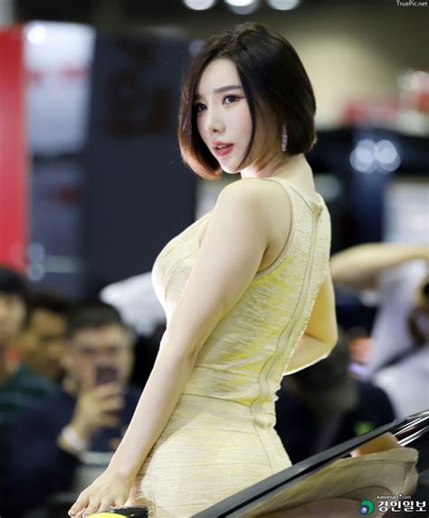 Korean Racing Model Song Jooa Seoul Auto Salon 2019