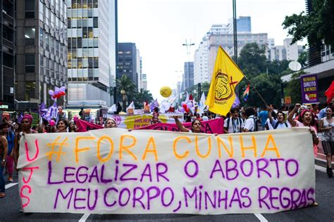 Fotos Dia De Luta Mulheres Realizam Protesto Por Direitos Feministas