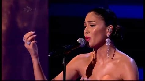 Nicole Scherzinger Dont Cry For Me Argentina Live Youtube