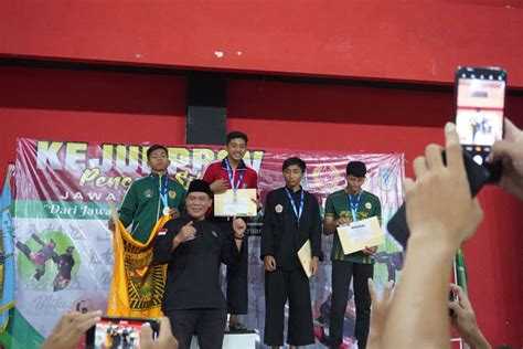 Tim Ipsi Surabaya Sabet Juara Umum Di Kejurprov Pencak Silat Jatim