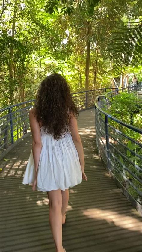 Going For A Walk And Showing Off My Ass Scrolller