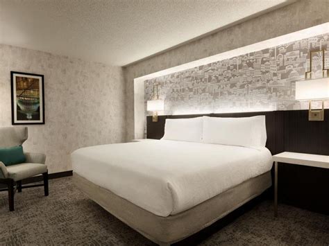 Hilton Garden Inn DC - designONE studio