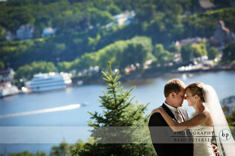 Garden and Riverboat Wedding