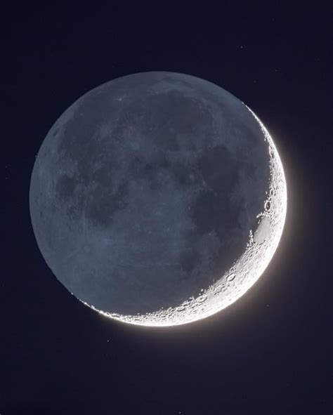 Crescent Moon With Earthshine Of Nov 10 2018 Space