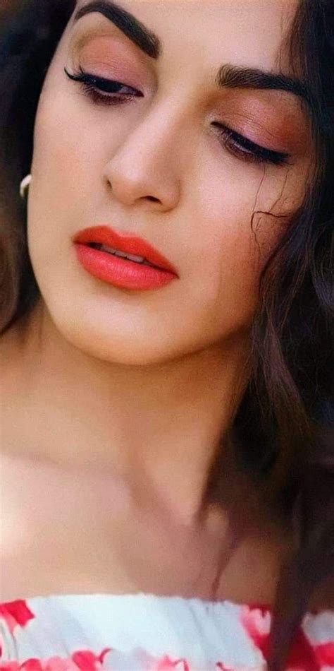 Pin By Rahul Kamble On KIARA Kiara Advani Hot Beaut Long Hair Styles