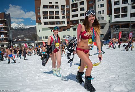 Boogelwoogle Festival See Skiers Hit Slopes In Bikinis Daily Mail Online