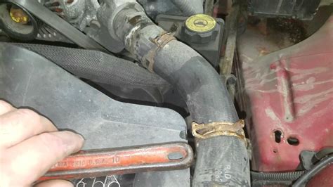 How To Remove A Stuck Radiator Hose Easy Youtube