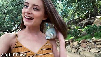 Influencer Atrapado Irrumpiendo Y Es Castigado Xvideos