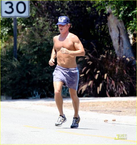 Sean Penn Shirtless Jogging With Shannon Costello Photo 2574303