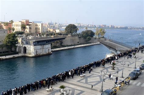 Taranto Apertura Straordinaria Del Ponte Girevole Ecco Quando