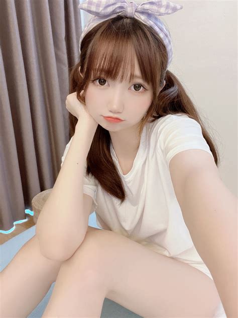 Nh Nude Em G I Trung Qu C Si U D Th Ng Ang Khoe L N M P Nh Sex G I Xinh Vi T Nam