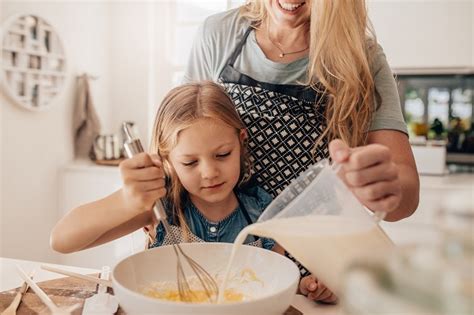 Cuisiner En Famille 5 Trucs Pour Faire Participer Les Enfants Vifa