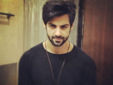 Pehredaar Piya Ki Karan Wahi Lashes Out At The Content Suyyash Rai Reacts Filmibeat