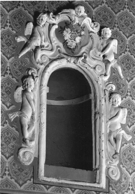 Angeli E Cherubini Cornice Architettonica