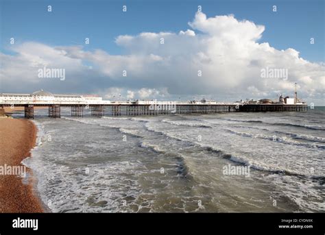 Brighton beach winter hi-res stock photography and images - Alamy