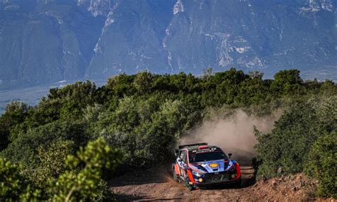 Neuville Se Impone En El Acropolis Y Sordo Acaba En El Podio La