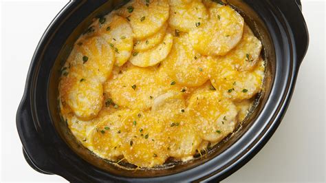 Slow Cooker Cheesy Scalloped Potatoes Recipe