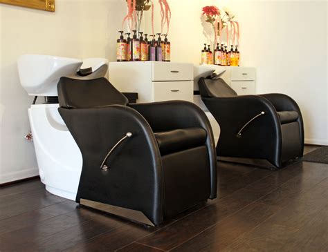 shampoo bowl and chair 10