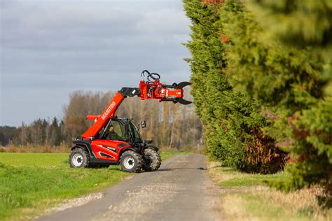 Manitou D Voile Un Chariot T Lescopique Compact Et L Ger