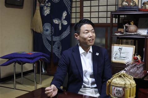 事業承継はご先祖さまに仕組まれていた！？ 創業280年の老舗酒蔵再生の裏にあった数奇な運命 - relay Magazine