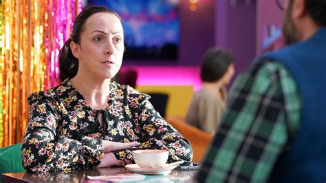 Sonia Fowler Makes A Shocking Discovery About Reiss In Eastenders The