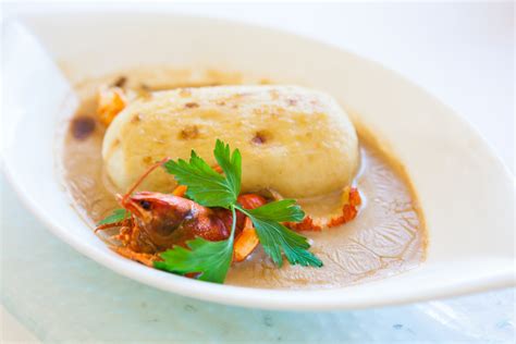 Quenelle with Nantua sauce - Haut Bugey Tourism