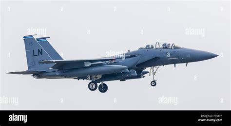 A Usaf F 15 Eagle Fighter Landing At Lakenheath Airbase Stock Photo Alamy