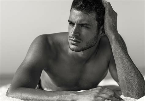 Décryptage de la beauté masculine les secrets dun homme irrésistible