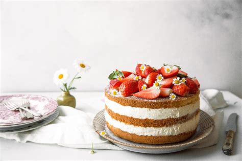 Naked Cake Mit Topfencreme Rezept SPAR Mahlzeit