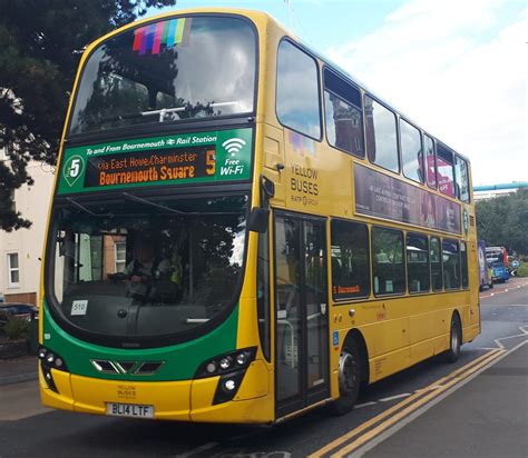 Yellow Buses 189 Is On Bath Road While On Route 5 To Bourn Flickr