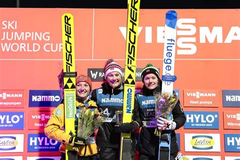 Saut à ski Oslo Holmenkollen Silje Opseth gagne sur un saut